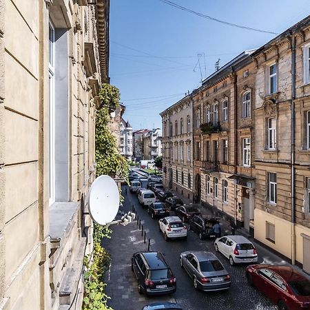 Inshiapartments On Popovycha Str リヴィウ エクステリア 写真