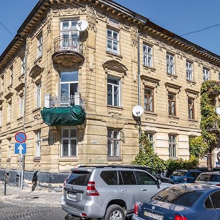 Inshiapartments On Popovycha Str リヴィウ エクステリア 写真
