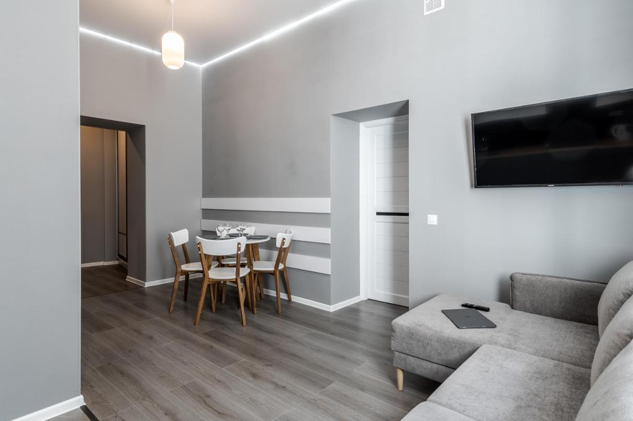 Inshiapartments On Popovycha Str リヴィウ エクステリア 写真