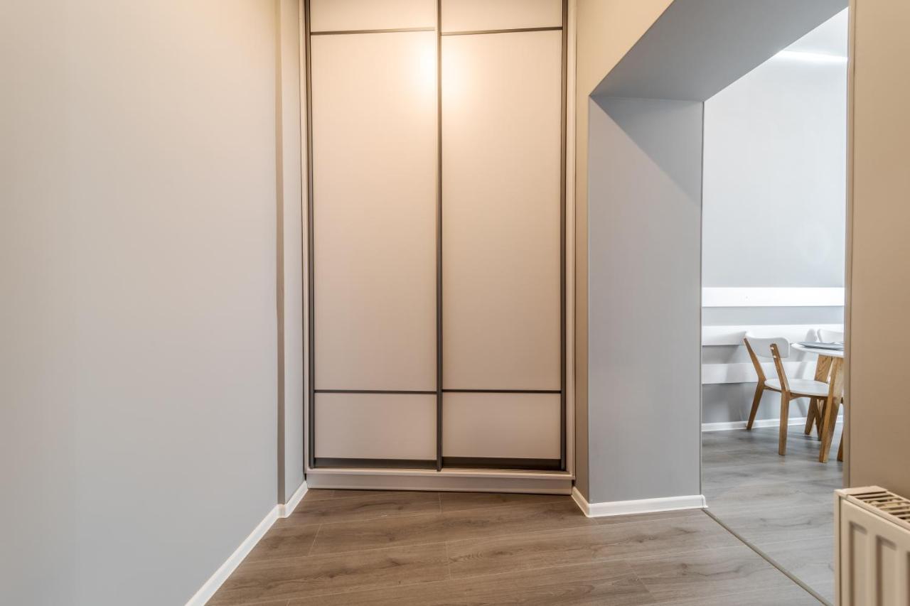 Inshiapartments On Popovycha Str リヴィウ エクステリア 写真
